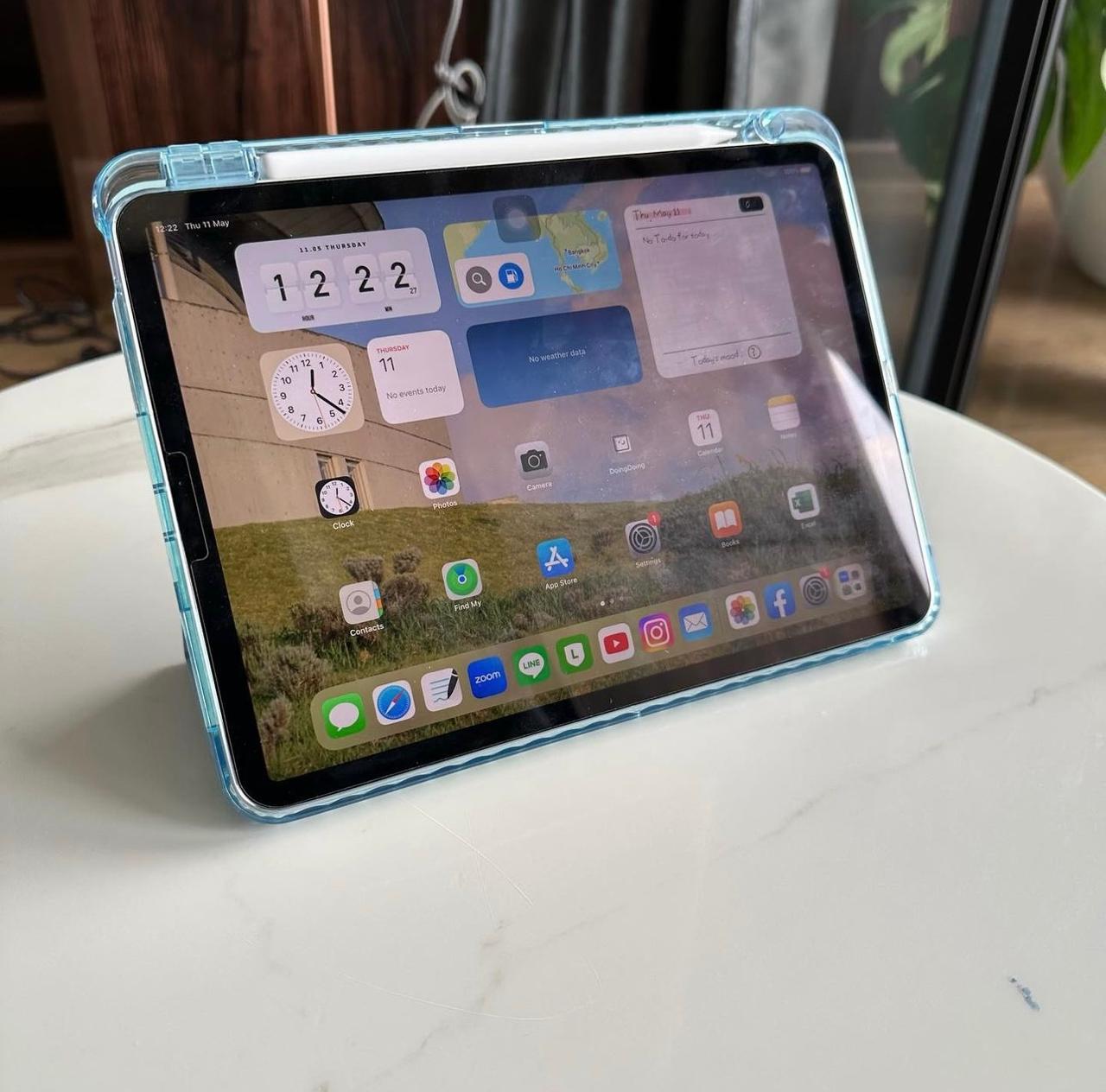 Light Blue PU Leather Finish Foldable Flip Case for iPad 10.2