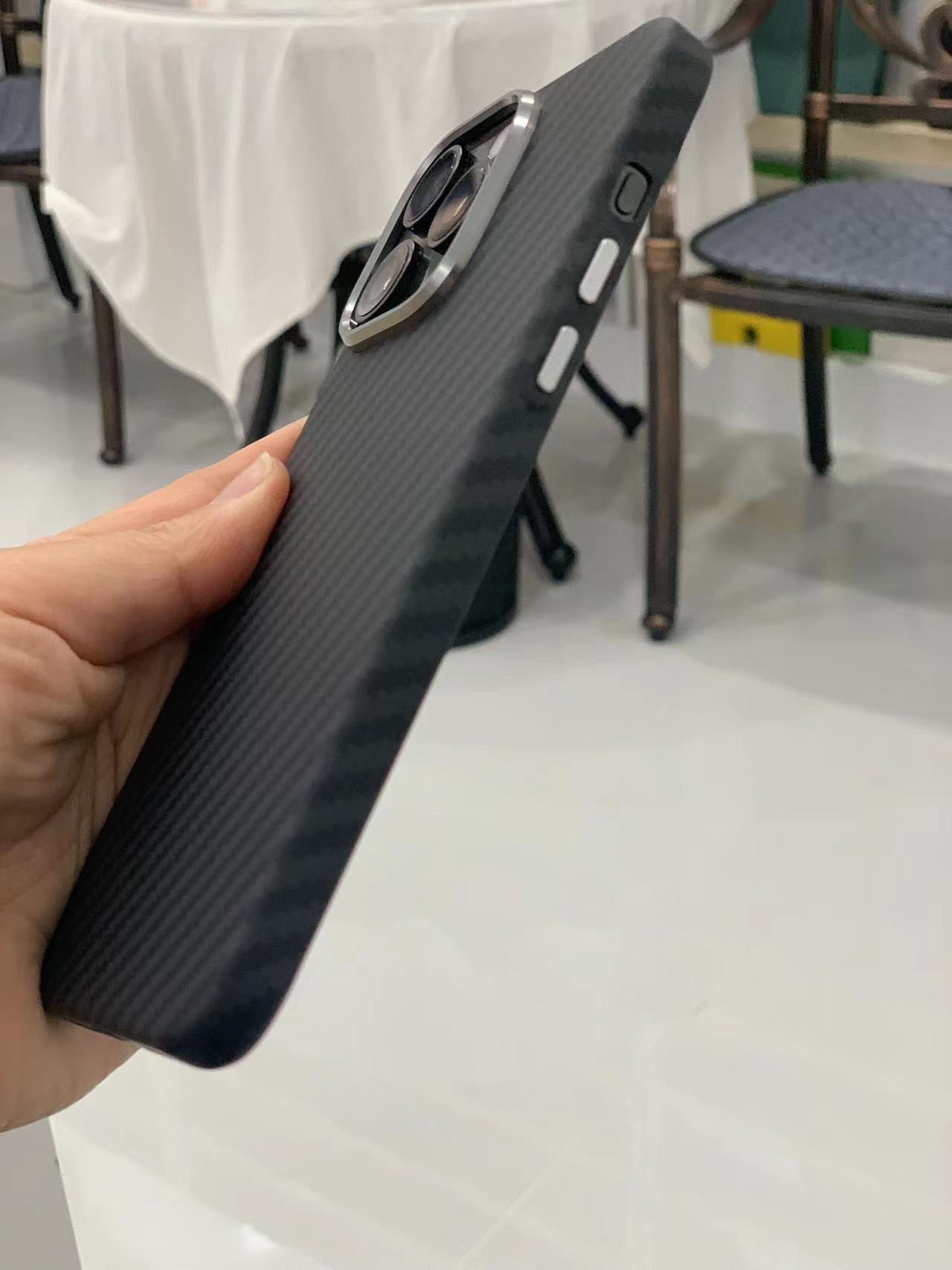 Ultra Hybrid Slim Carbon Fibre Magsafe Case for iPhone 16 Plus (Black)