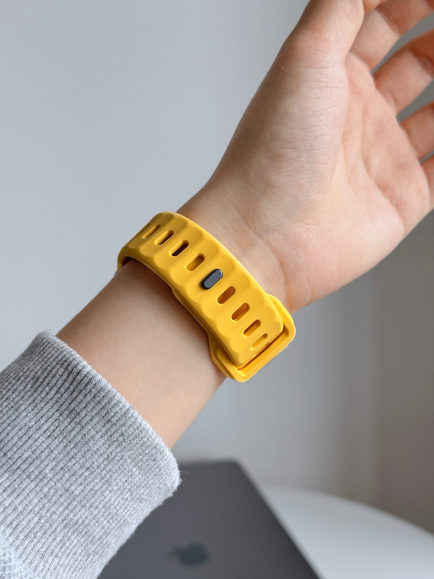 New Style Silicon Watch Band 44/45/46/49 mm (Yellow)
