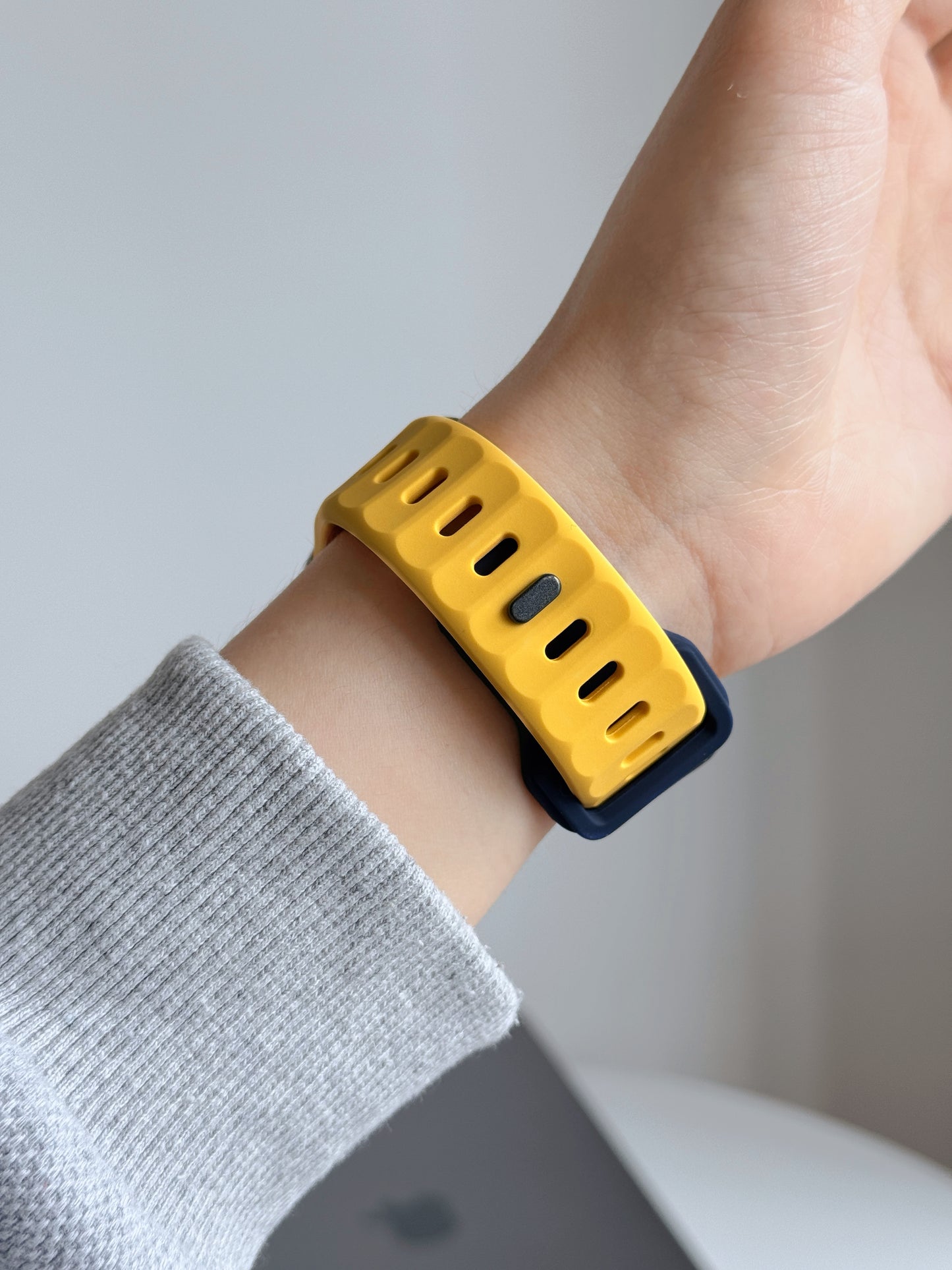 New Style Dual Colour Silicon Watch Band 38/40/41/42 mm (Yellow/Navy Blue)