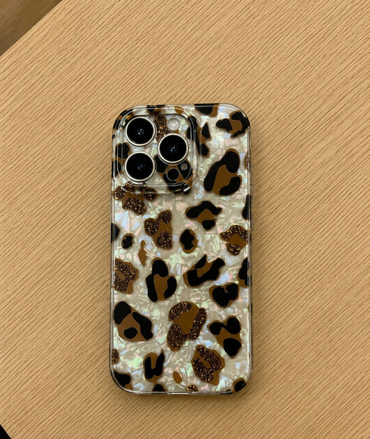 Leopard Pattern Case For iPhone16 Pro (Brown)