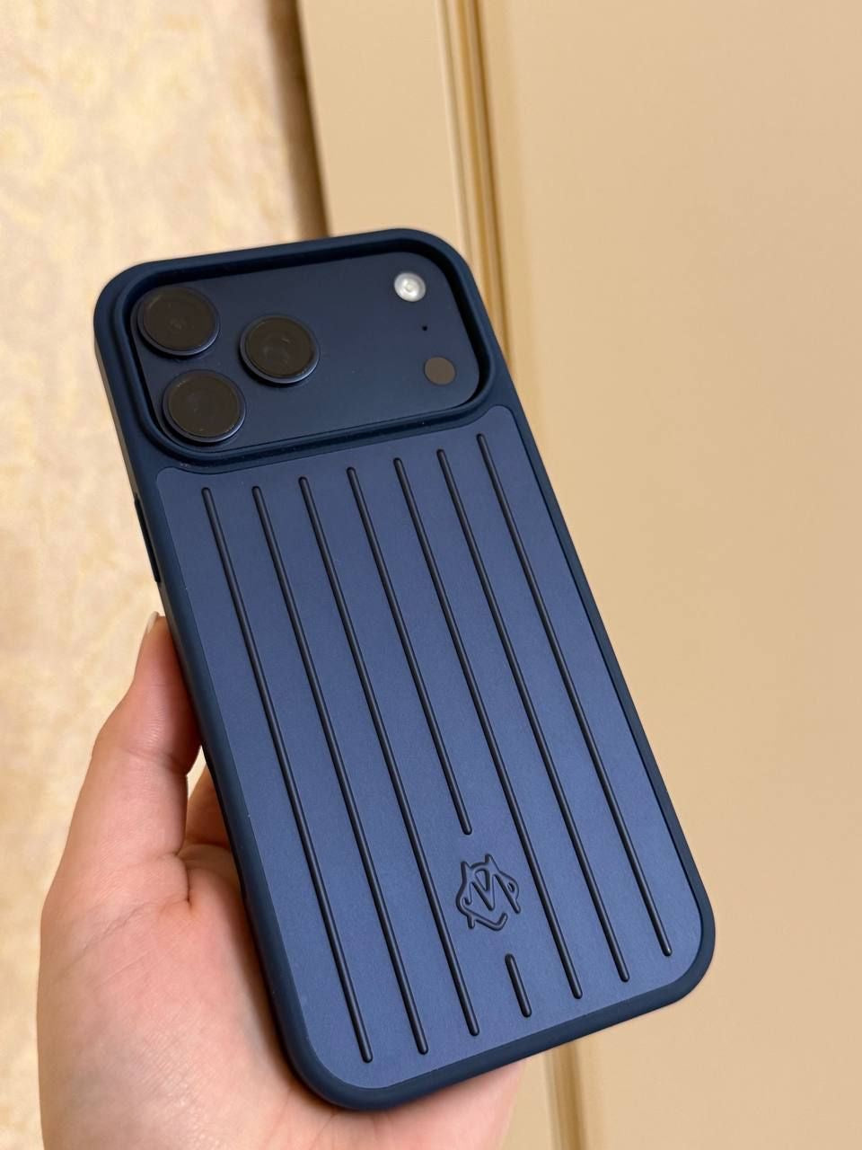 Aluminium Phone Case For iPhone 17 pro(Blue)